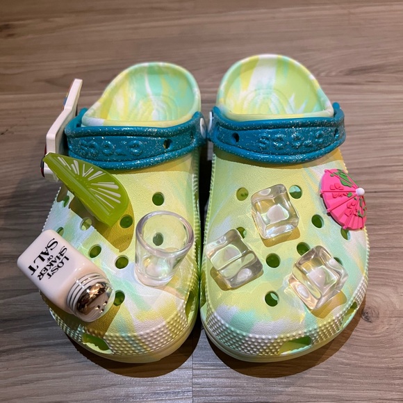 CROCS Shoes Margaritaville Crocs Limited Edition Womens Size 7 Nwot